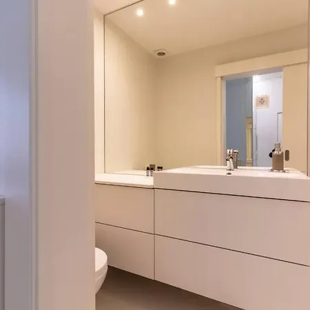 Charming And Well-located In Chiado